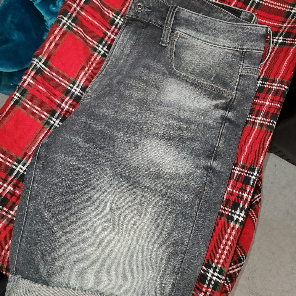 Men's size 32 G-Star Raw D-Staq 3D Denim Cuffed Shorts